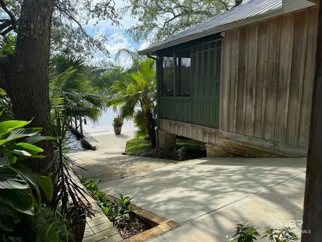 8401 Osprey Drive, Elberta, AL 36530