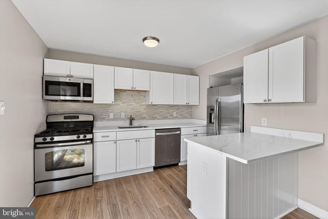 647 CHARRAWAY RD, Baltimore, MD 21229
