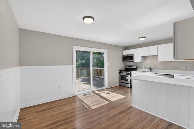 647 CHARRAWAY RD, Baltimore, MD 21229