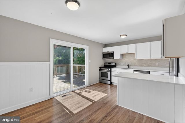 647 CHARRAWAY RD, Baltimore, MD 21229