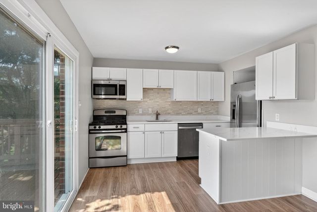 647 CHARRAWAY RD, Baltimore, MD 21229