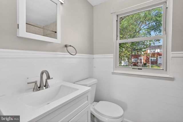 647 CHARRAWAY RD, Baltimore, MD 21229