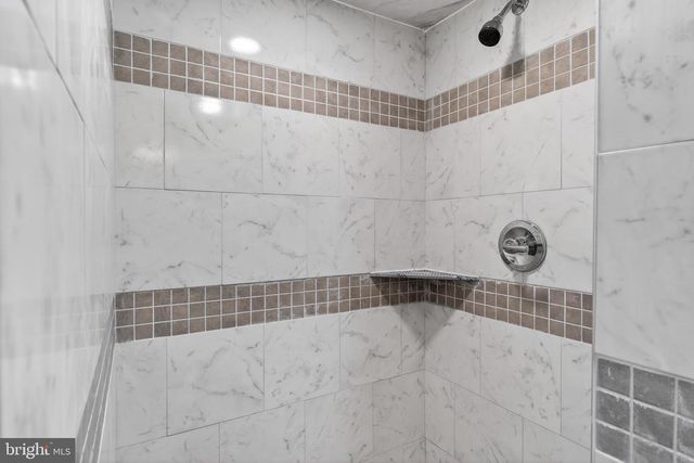 647 CHARRAWAY RD, Baltimore, MD 21229