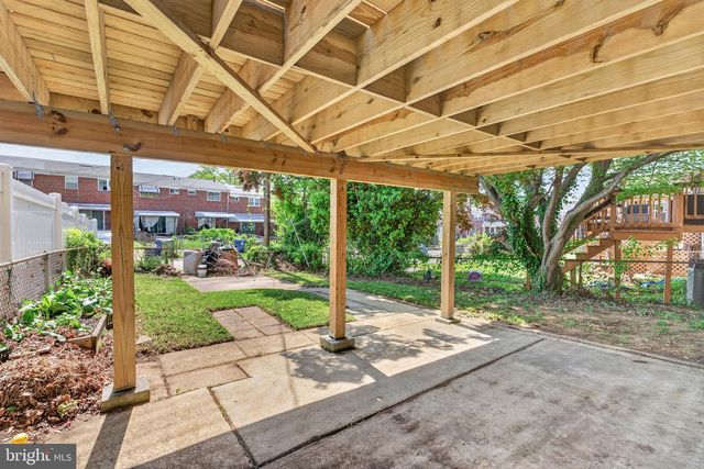 647 CHARRAWAY RD, Baltimore, MD 21229