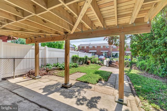 647 CHARRAWAY RD, Baltimore, MD 21229