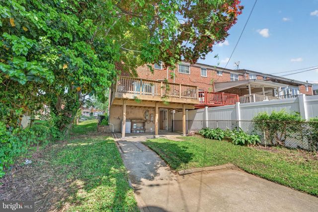 647 CHARRAWAY RD, Baltimore, MD 21229