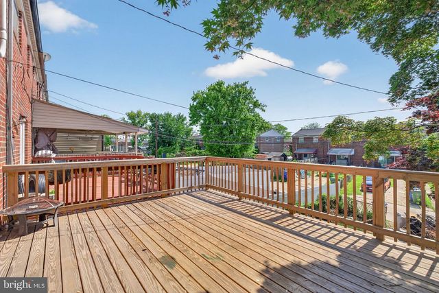 647 CHARRAWAY RD, Baltimore, MD 21229