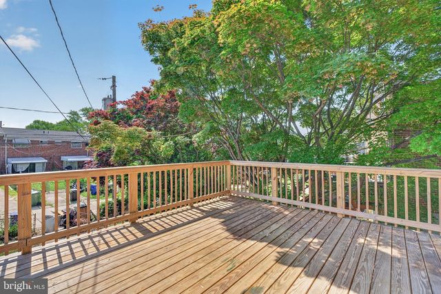 647 CHARRAWAY RD, Baltimore, MD 21229