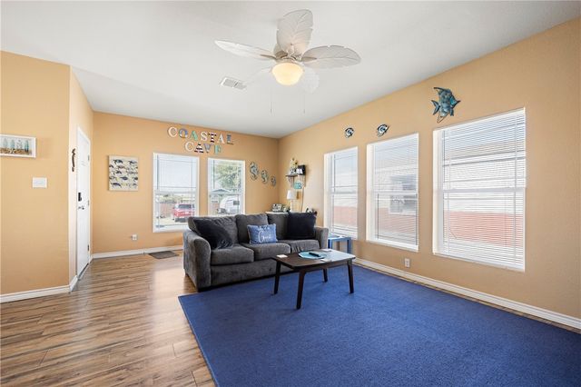 112 Tropical Breeze, Aransas Pass, TX 78336