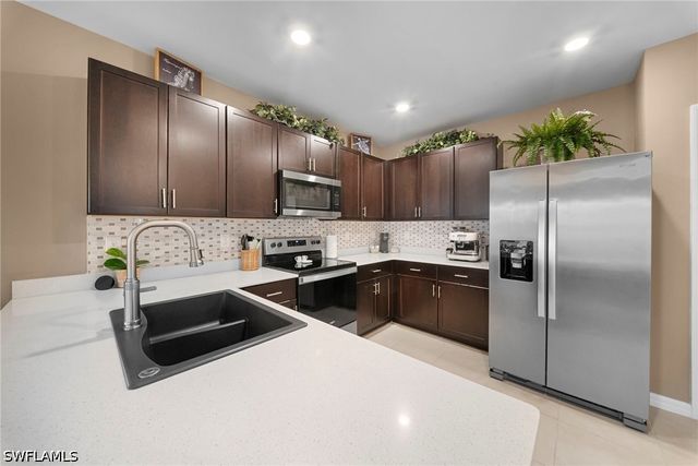 20099 Fiddlewood AVE, North Fort Myers, FL 33917