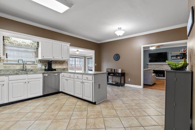 7706 Ashley Oaks Drive, Chattanooga, TN 37421