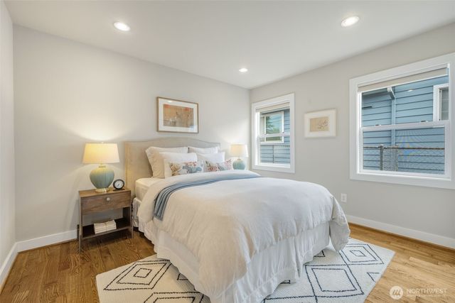 8804 5th Avenue NE, Seattle, WA 98115