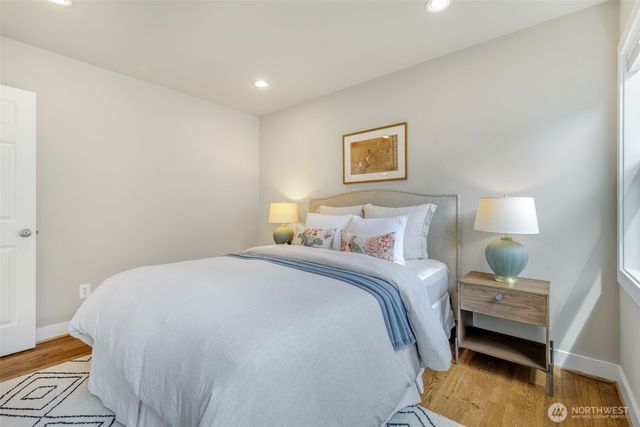 8804 5th Avenue NE, Seattle, WA 98115