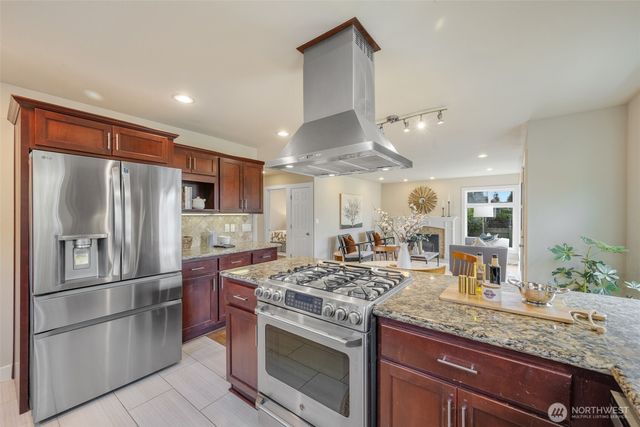 8804 5th Avenue NE, Seattle, WA 98115