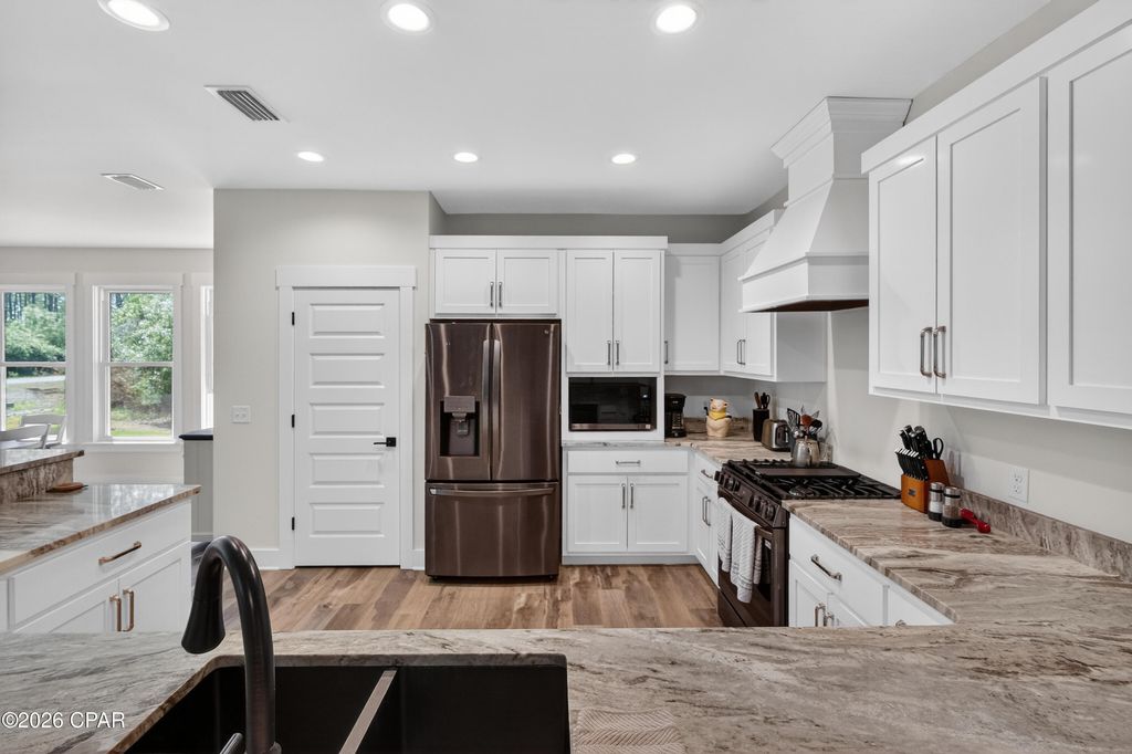 Image 6 of property listing at 6608 Button Buck Trail, Panama City Beach, FL 32413