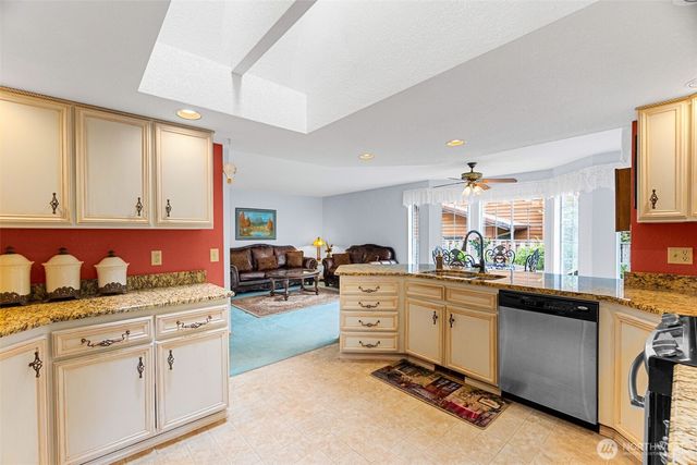 2716 Walnut Loop NW, Olympia, WA 98502