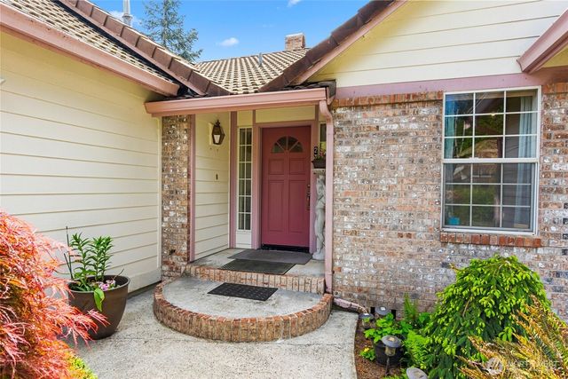 2716 Walnut Loop NW, Olympia, WA 98502