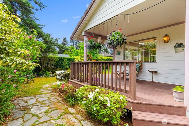 2716 Walnut Loop NW, Olympia, WA 98502