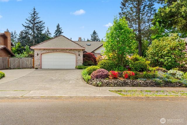 2716 Walnut Loop NW, Olympia, WA 98502