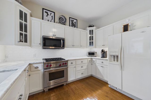 14897 Valley View Road, Eden Prairie, MN 55344