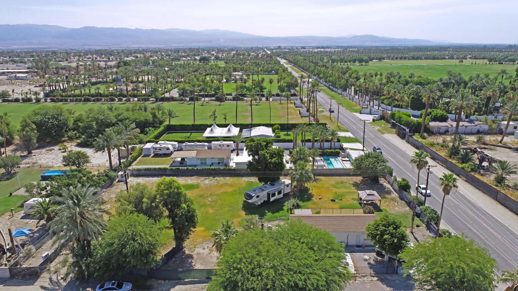 Image 13 of property listing at 81514 Avenue 50, Indio, CA 92201