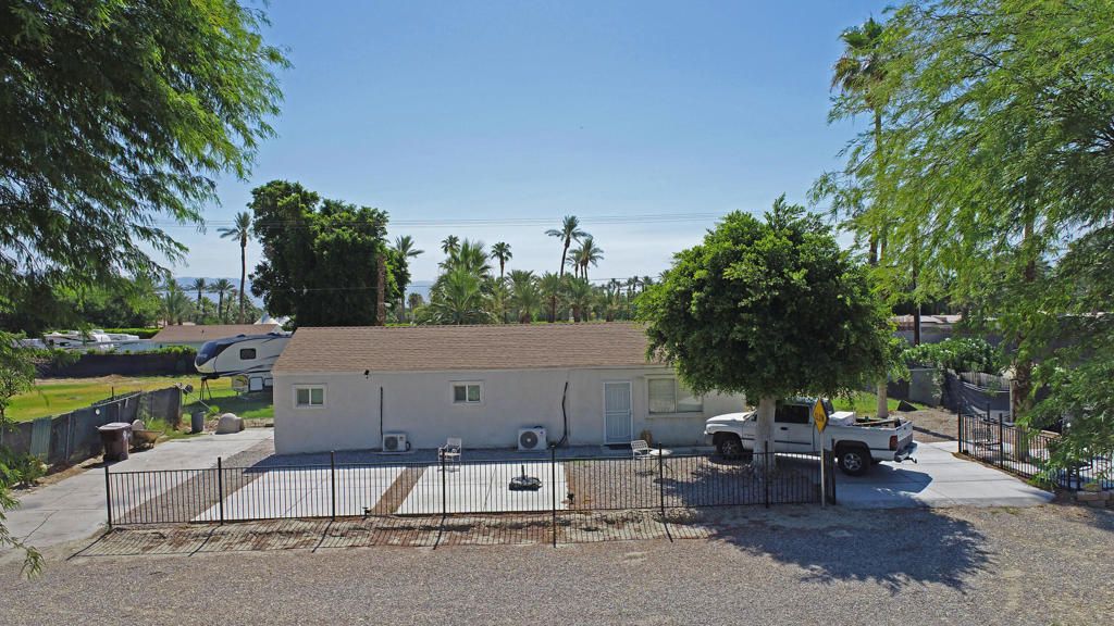Image 14 of property listing at 81514 Avenue 50, Indio, CA 92201