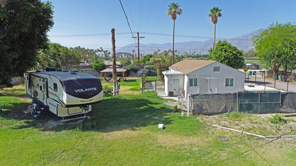 Image 15 of property listing at 81514 Avenue 50, Indio, CA 92201