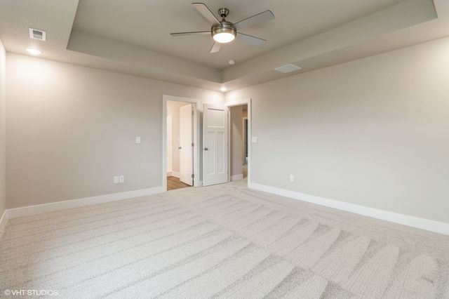 5656 Brook View Avenue, Des Moines, IA 50317