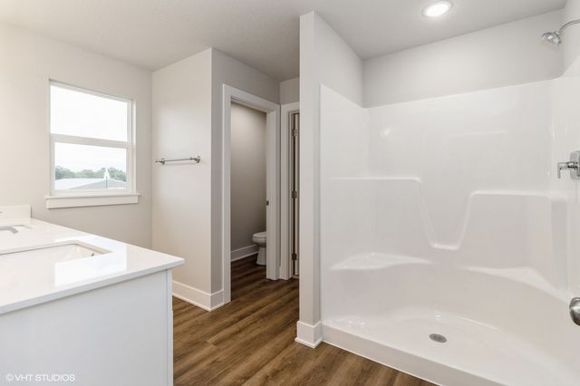 5656 Brook View Avenue, Des Moines, IA 50317