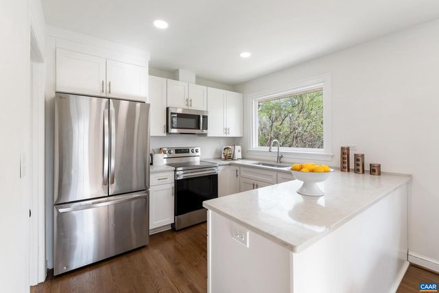 6459 HILLSBORO LN, Crozet, VA 22932