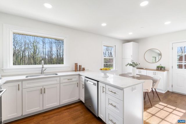 6459 HILLSBORO LN, Crozet, VA 22932