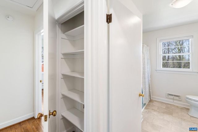6459 HILLSBORO LN, Crozet, VA 22932