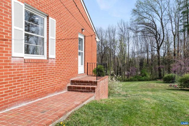6459 HILLSBORO LN, Crozet, VA 22932