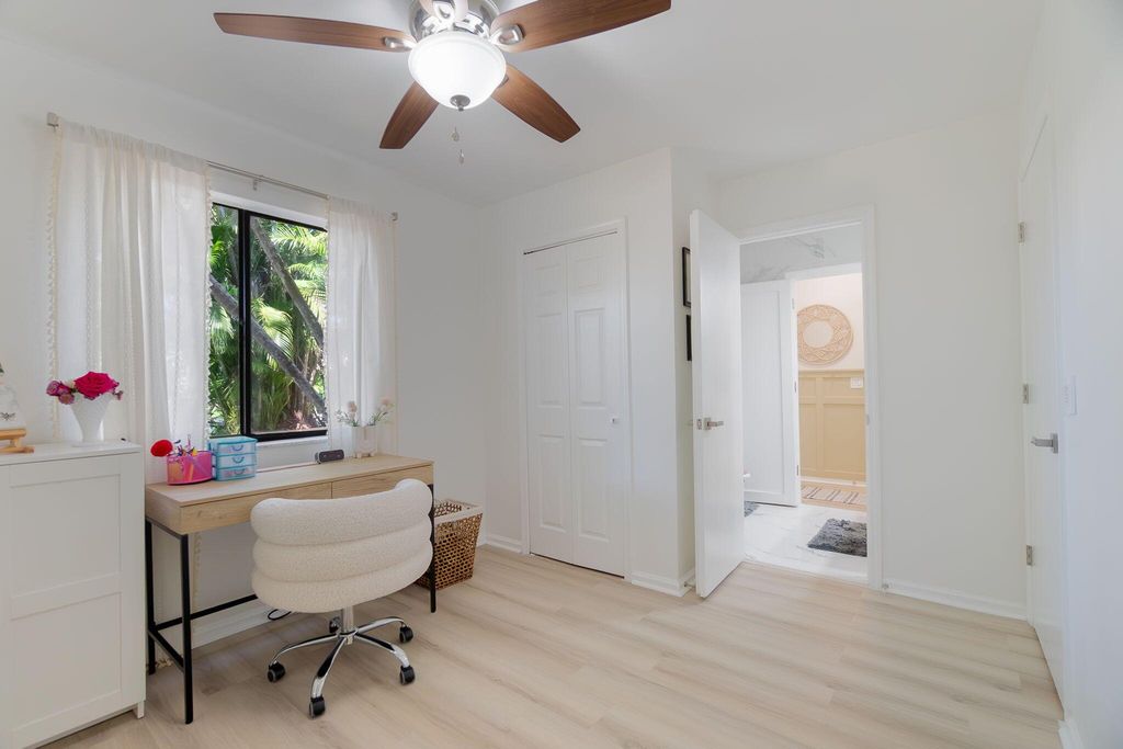 Image 11 of property listing at 11892 Sturbridge Lane, Wellington, FL 33414