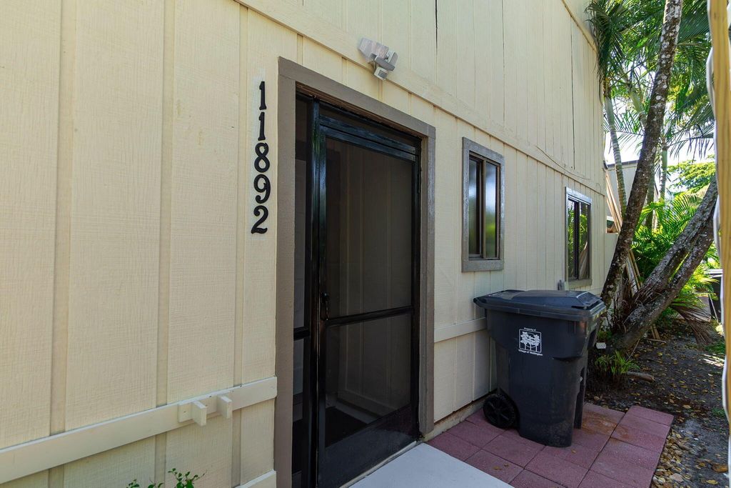 Image 31 of property listing at 11892 Sturbridge Lane, Wellington, FL 33414