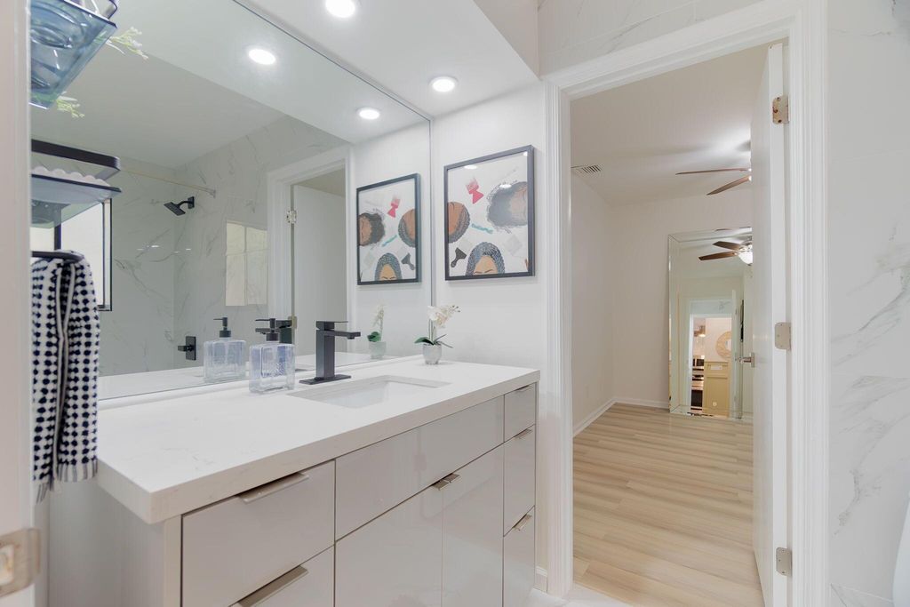 Image 6 of property listing at 11892 Sturbridge Lane, Wellington, FL 33414