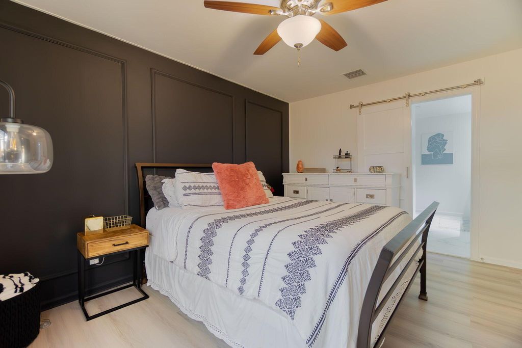 Image 7 of property listing at 11892 Sturbridge Lane, Wellington, FL 33414