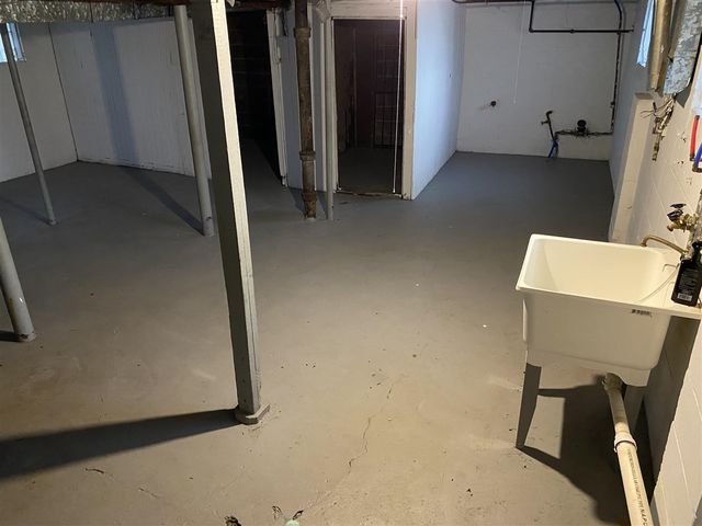 36 Brighton Street, Highland Park, MI 48203