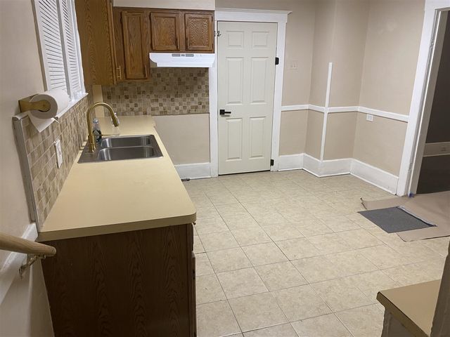 36 Brighton Street, Highland Park, MI 48203