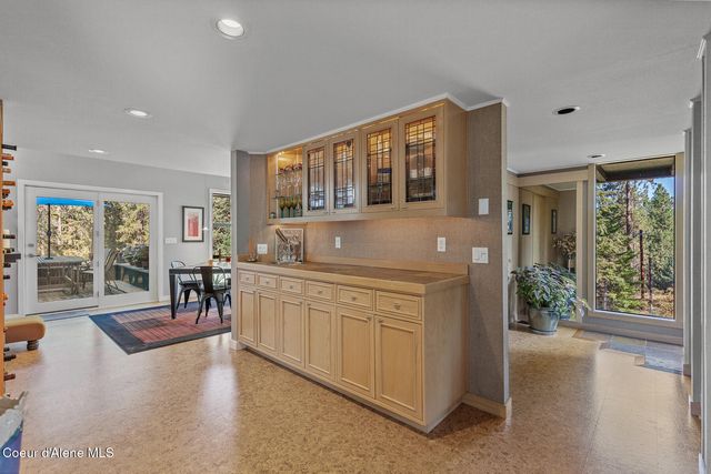 355 S Hidden Cove RD, Coeur D'alene, ID 83814