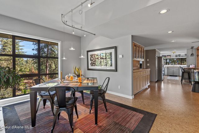 355 S Hidden Cove RD, Coeur D'alene, ID 83814