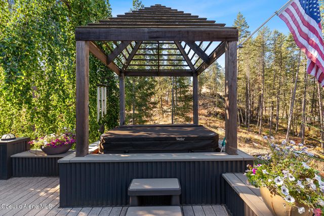 355 S Hidden Cove RD, Coeur D'alene, ID 83814