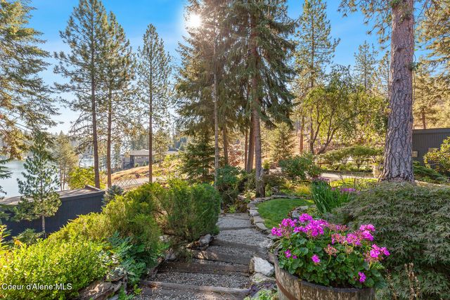 355 S Hidden Cove RD, Coeur D'alene, ID 83814