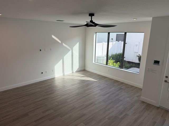 7528 SW HOSFORD Street, Palm City, FL 34990
