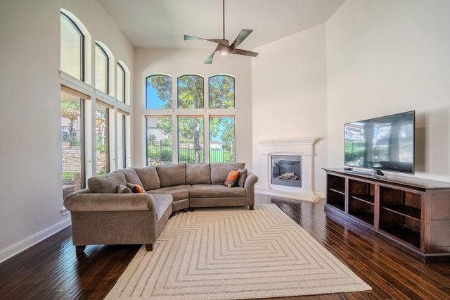 309 Aria DR, Austin, TX 78738