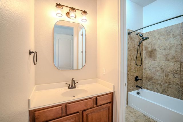 309 Aria DR, Austin, TX 78738