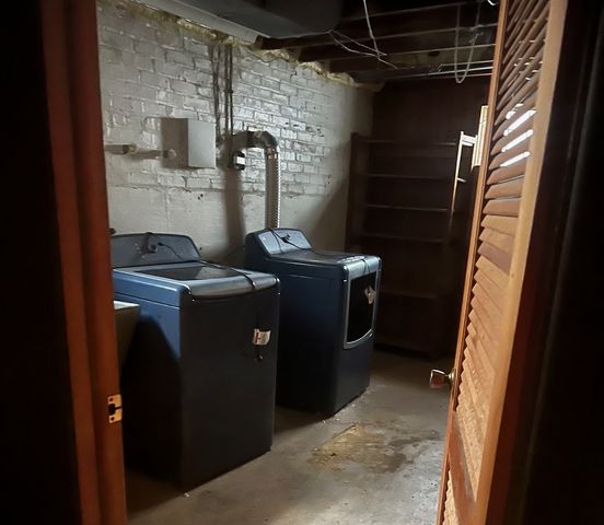 14222 S Woodlawn Avenue, Dolton, IL 60419