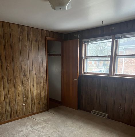 14222 S Woodlawn Avenue, Dolton, IL 60419