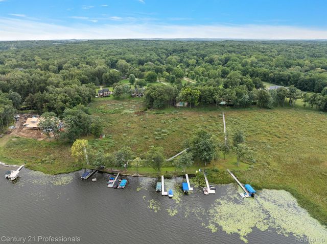 12120 SHAFFER Road, Springfield Twp, MI 48350