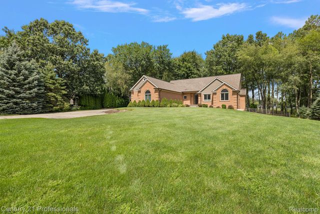 12120 SHAFFER Road, Springfield Twp, MI 48350